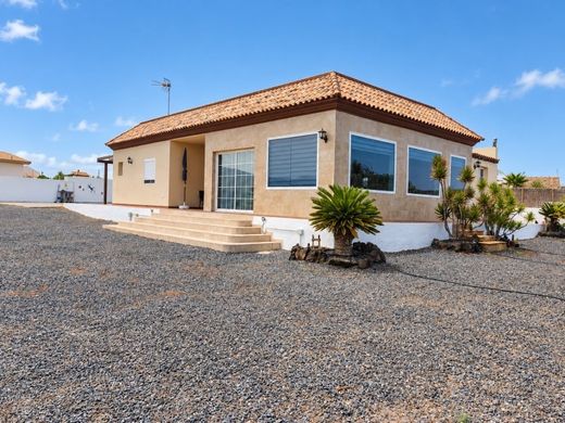 Maison de luxe à vendre à La Oliva, 750 000 €, Photo 2