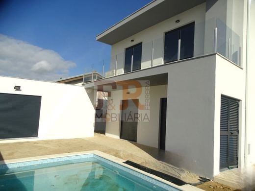 Maison de luxe à vendre à Seixal, 675 000 €, Photo 2