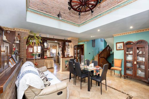 Luxury House for sale in Pinos Del Valle, 1 150 000 €, Photo 6
