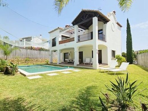 Maison de luxe à vendre à Estepona, 850 000 €, Photo 2