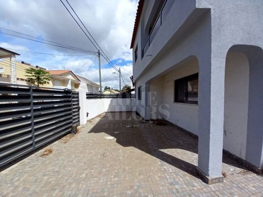 Maison de luxe à vendre à Seixal, 445 000 €, Photo 3