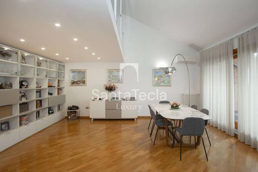 Luxury Apartment for sale in Monza, 1 250 000 €, Photo 1