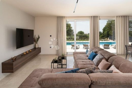 Maison de luxe à vendre à Porec, 1 250 000 €, Photo 7