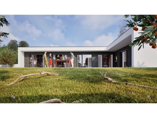 Luxury House for sale in Viseu, 425 000 €, Photo 1