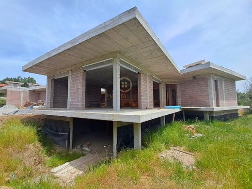 Luxury House for sale in Viseu, 550 000 €, Photo 1
