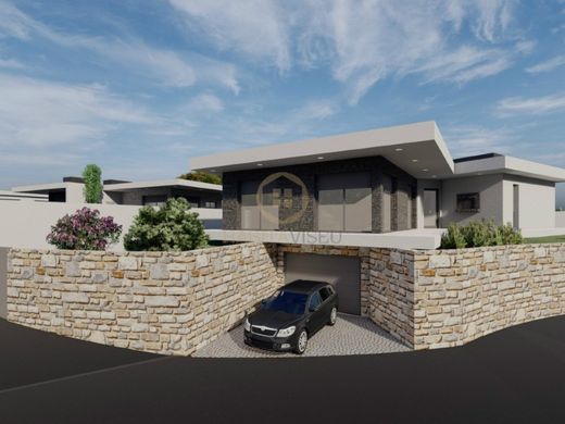 Luxury House for sale in Viseu, 550 000 €, Photo 2