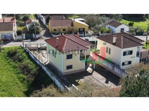 Maison de luxe à vendre à Azambuja, 445 000 €, Photo 3