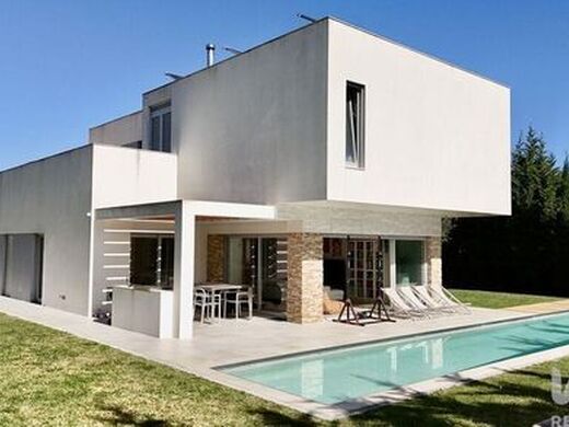 Luxury House for sale in Lagos, 1 395 000 €, Photo 1