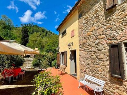 Luxury House for sale in Quarrata, 595 000 €, Photo 1