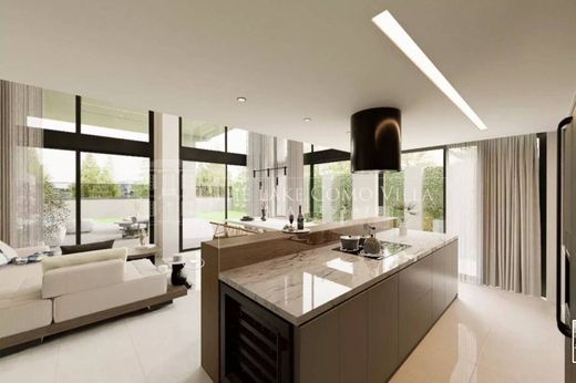 Luxury Apartment for sale in Menaggio, 845 000 €, Photo 4