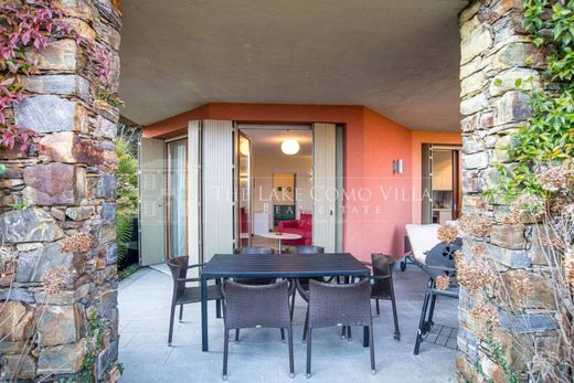 Luxury Apartment for sale in Menaggio, 730 000 €, Photo 4