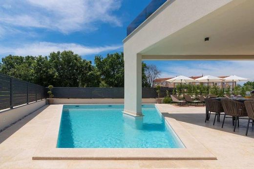 Maison de luxe à vendre à Porec, 1 250 000 €, Photo 4