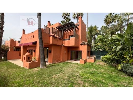 Luxury House for sale in Marbella, 2 500 000 €, Photo 2