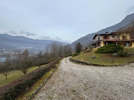 Luxury House for sale in Monasterolo Del Castello, 650 000 €, Photo 1