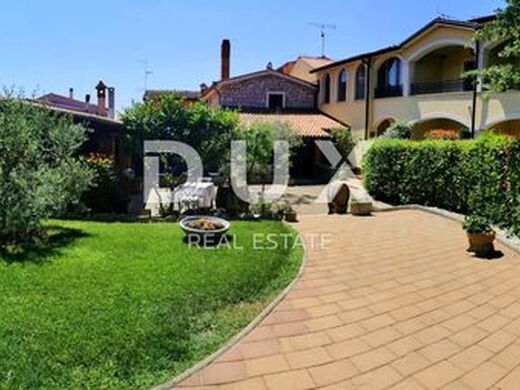 Luxury House for sale in Novigrad, 2 300 000 €, Photo 1