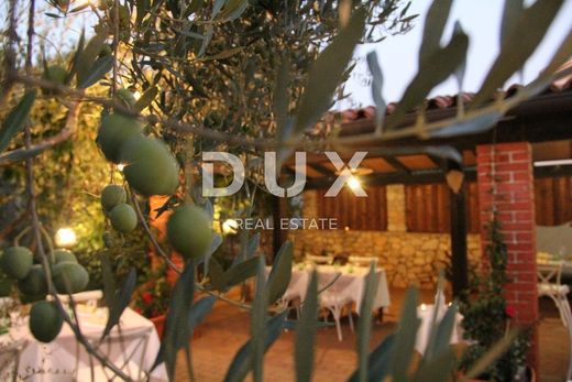 Luxury House for sale in Novigrad, 2 300 000 €, Photo 4