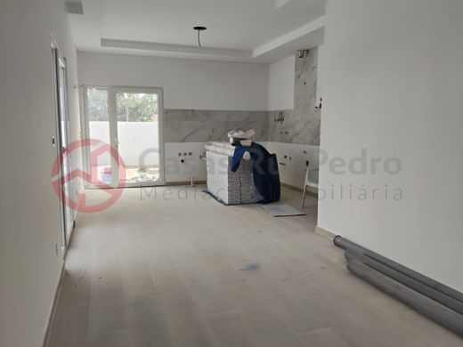 Luxury House for sale in Seixal, 420 000 €, Photo 3