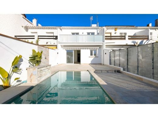 Maison de luxe à vendre à Empuriabrava, 495 000 €, Photo 1