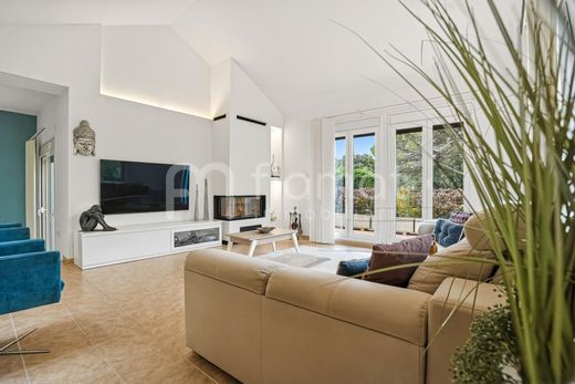 Luxury House for sale in Sarrià de Ter, 570 000 €, Photo 2