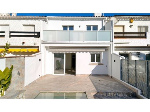Maison de luxe à vendre à Empuriabrava, 495 000 €, Photo 3