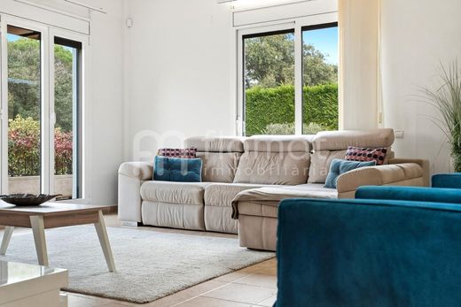 Luxury House for sale in Sarrià de Ter, 570 000 €, Photo 5