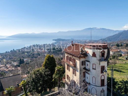 Maison de luxe à vendre à Ghiffa, 1 380 000 €, Photo 1
