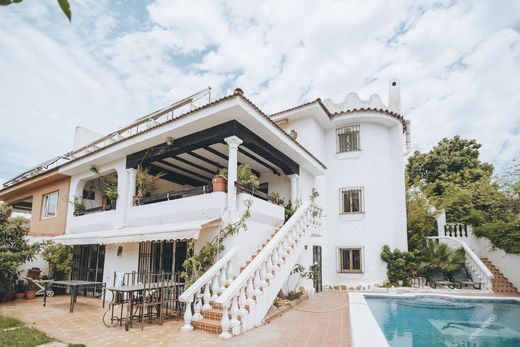 Luxury House for sale in Marbella, 2 000 000 €, Photo 1