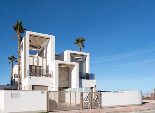 Luxury House for sale in Murcia, 469 000 €, Photo 1