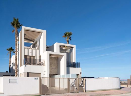 Luxury House for sale in Murcia, 469 000 €, Photo 1