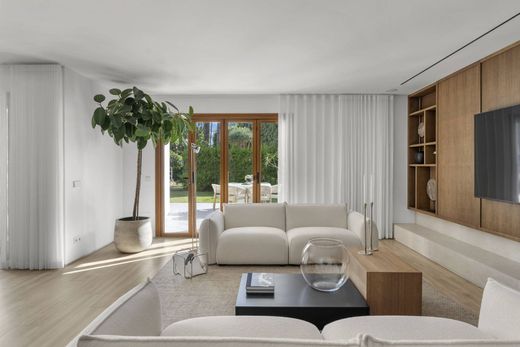 Luxury Apartment for sale in Nueva Andalucia, 1 850 000 €, Photo 4