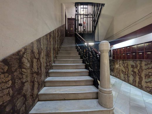 Luxury Apartment for sale in Barcelona, 795 000 €, Photo 4