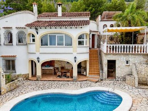 Luxury House for sale in Denia, 565 000 €, Photo 1