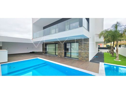 Luxury House for sale in Seixal, 750 000 €, Photo 2