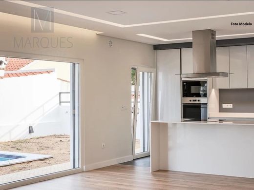 Luxury House for sale in Seixal, 570 000 €, Photo 6