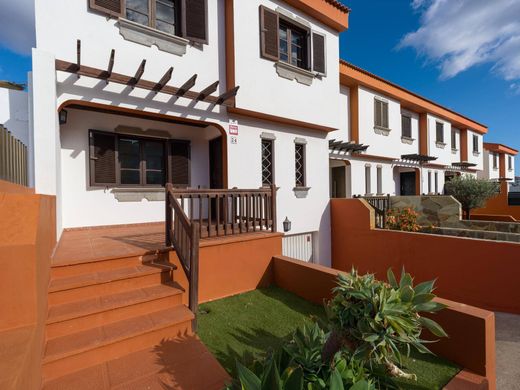 Luxury House for sale in San Bartolomé de Tirajana, 650 000 €, Photo 1