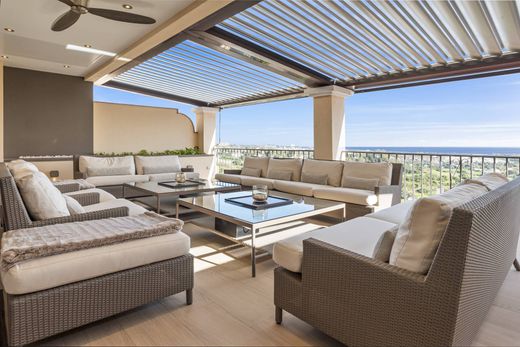 Luxury House for sale in Marbella, 2 650 000 €, Photo 1
