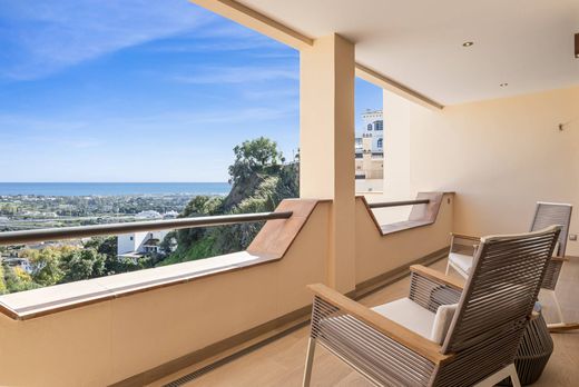 Luxury House for sale in Marbella, 2 650 000 €, Photo 2