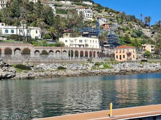 Luxury Apartment for sale in Bordighera, 995 000 €, Photo 2