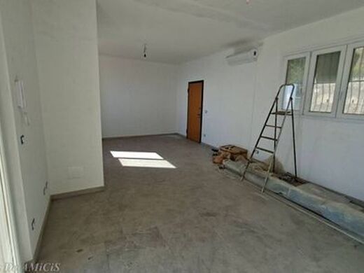 Luxury Apartment for sale in Bordighera, 780 000 €, Photo 5