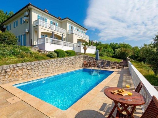 Maison de luxe à vendre à Brsec, 0 €, Photo 2