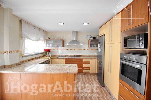Luxury House for sale in Sot de Chera, 430 000 €, Photo 1