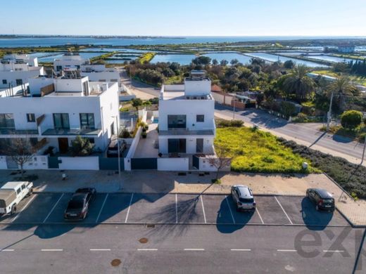 Luxury House for sale in Olhão, 840 000 €, Photo 1