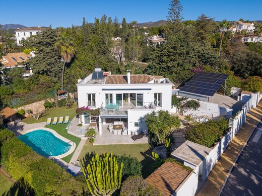 Luxury House for sale in Marbella, 2 380 000 €, Photo 1