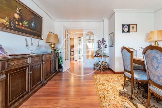 Luxury Apartment for sale in Madrid, 1 245 000 €, Photo 3