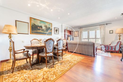 Luxury Apartment for sale in Madrid, 1 245 000 €, Photo 4