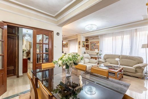 Luxury Apartment for sale in Granada, 459 900 €, Photo 2