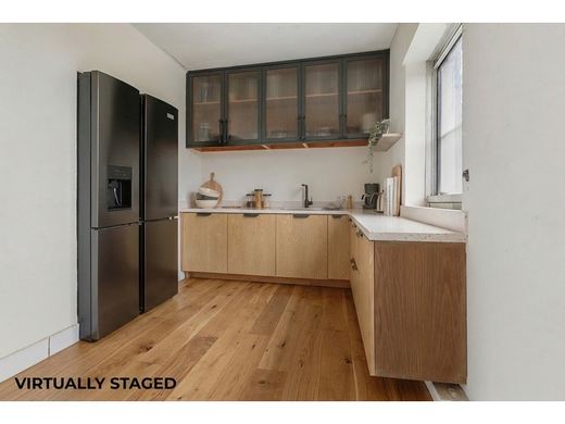 Luxury House for sale in Brooklyn, 1 503 053 €, Photo 3