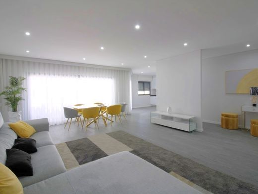 Luxury Apartment for sale in Olhão, 427 100 €, Photo 1