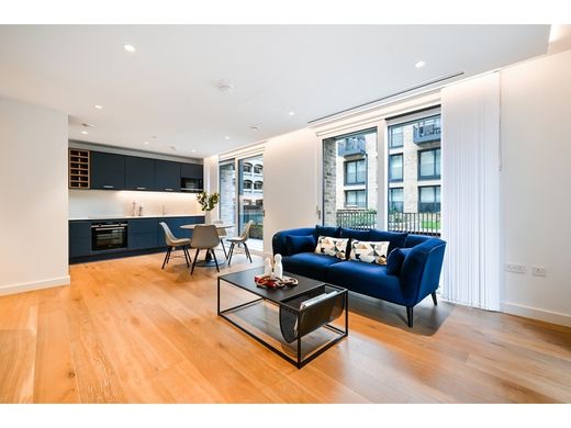 Appartement de luxe à vendre à London, 1 098 835 €, Photo 1