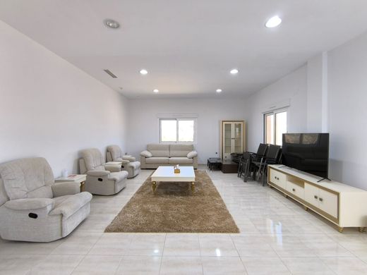 Luxury House for sale in Pinoso, 595 000 €, Photo 5